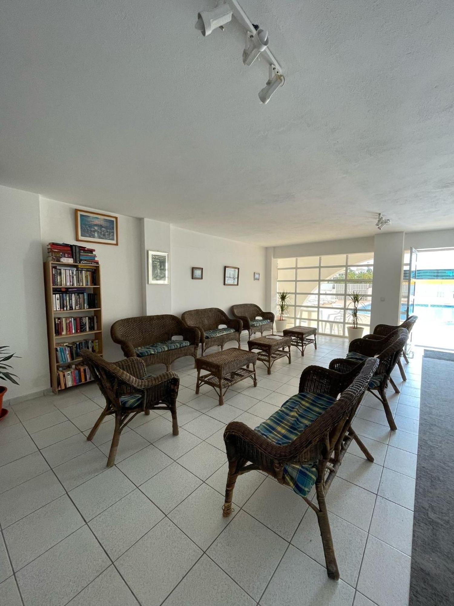 Apartamento T1 Todo Equipado Albufeira Luaran gambar